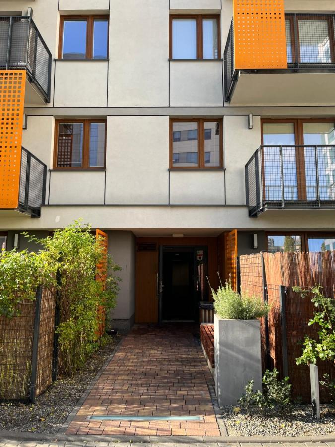 Cybernetyki2 Street Inn Near Airport Varsovia Exterior foto